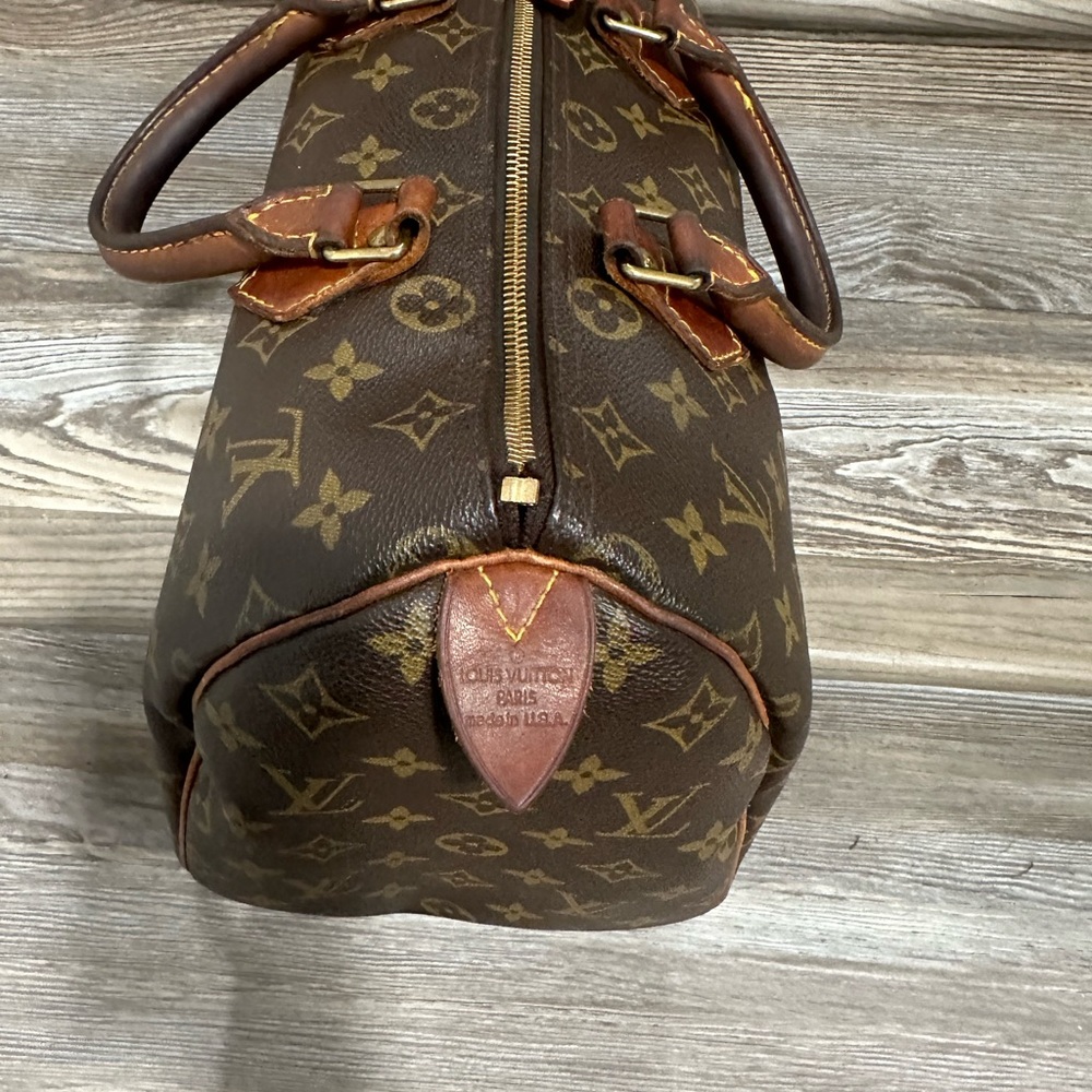 Louis Vuitton Monogram Speedy 30 bag
